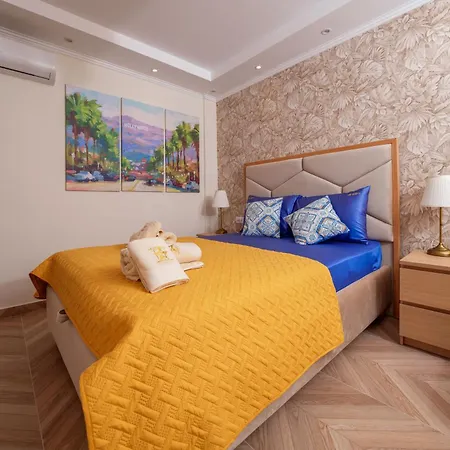 Lux Movie Stars Perea Апартаменты *